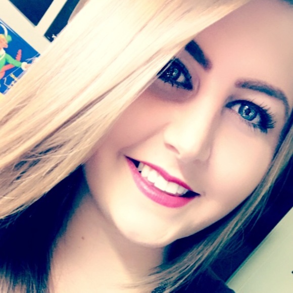 Meet your Posher, Ashley - Picture 1 of 1